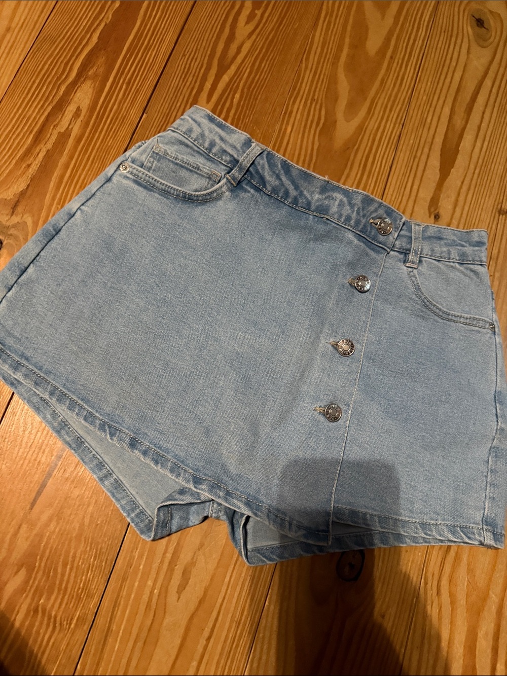 Love Tree Light Blue Denim Jean Shorts - Picture 4 of 4